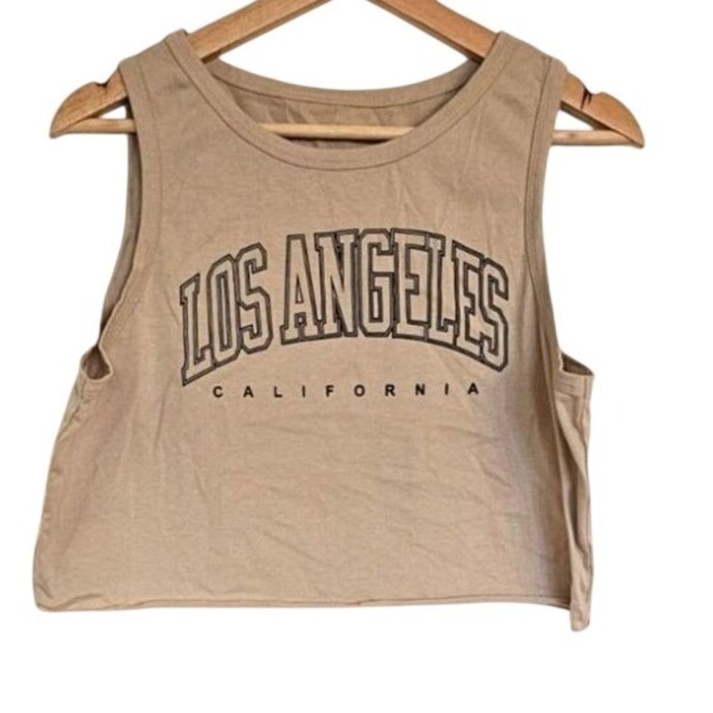 Los‎ Angeles Crop Top Size Large Tan Spell out sleeveless
